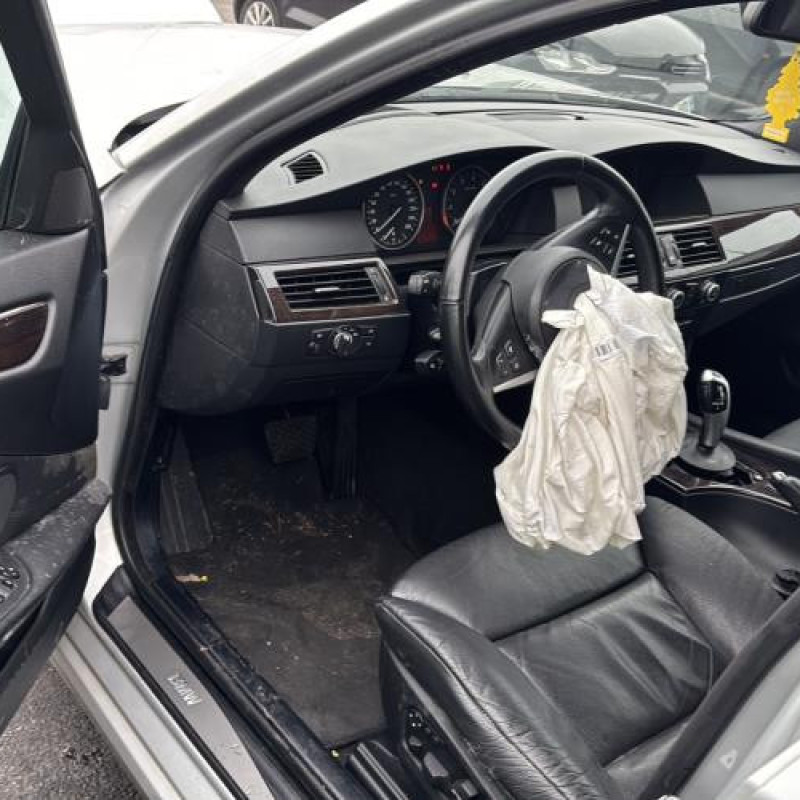 Volant BMW SERIE 5 E61 Photo n°14