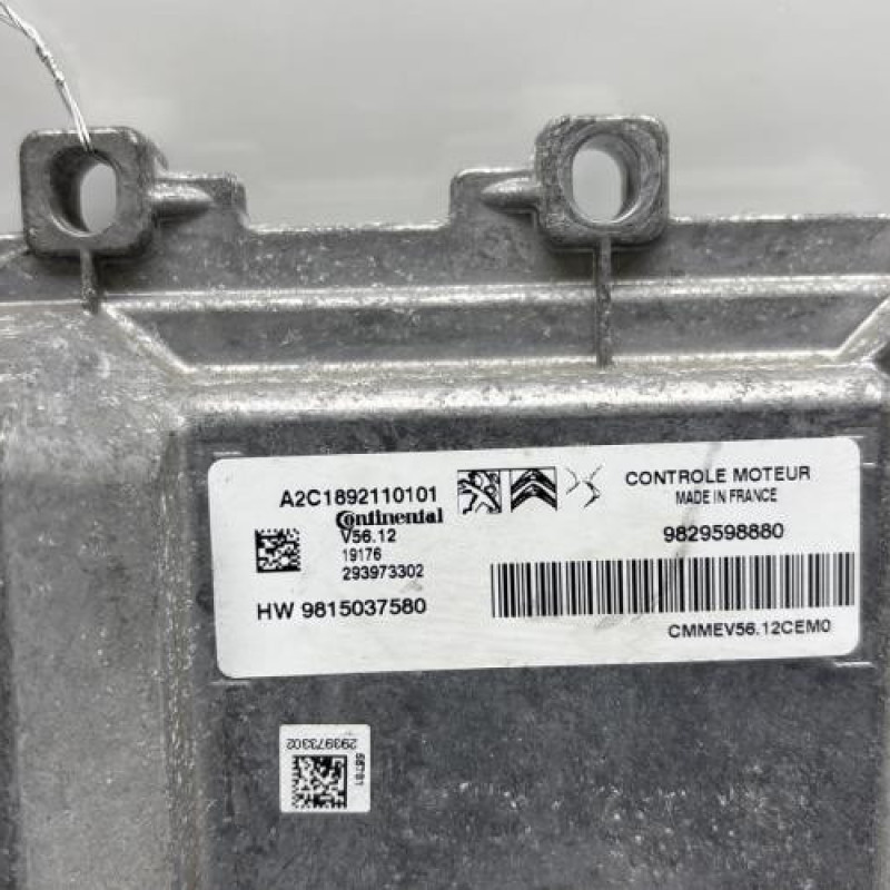 Calculateur moteur PEUGEOT 208 1 Photo n°2