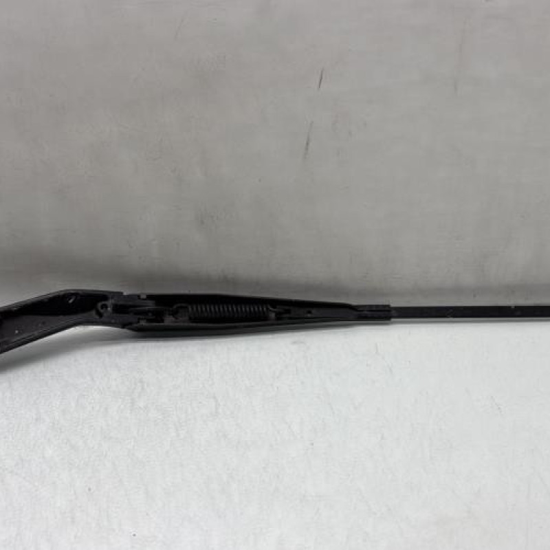 Bras essuie glace avant gauche VOLKSWAGEN POLO 4 Photo n°2