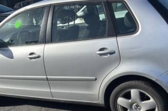 Bras essuie glace avant gauche VOLKSWAGEN POLO 4