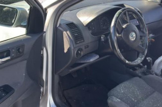 Bras essuie glace avant gauche VOLKSWAGEN POLO 4