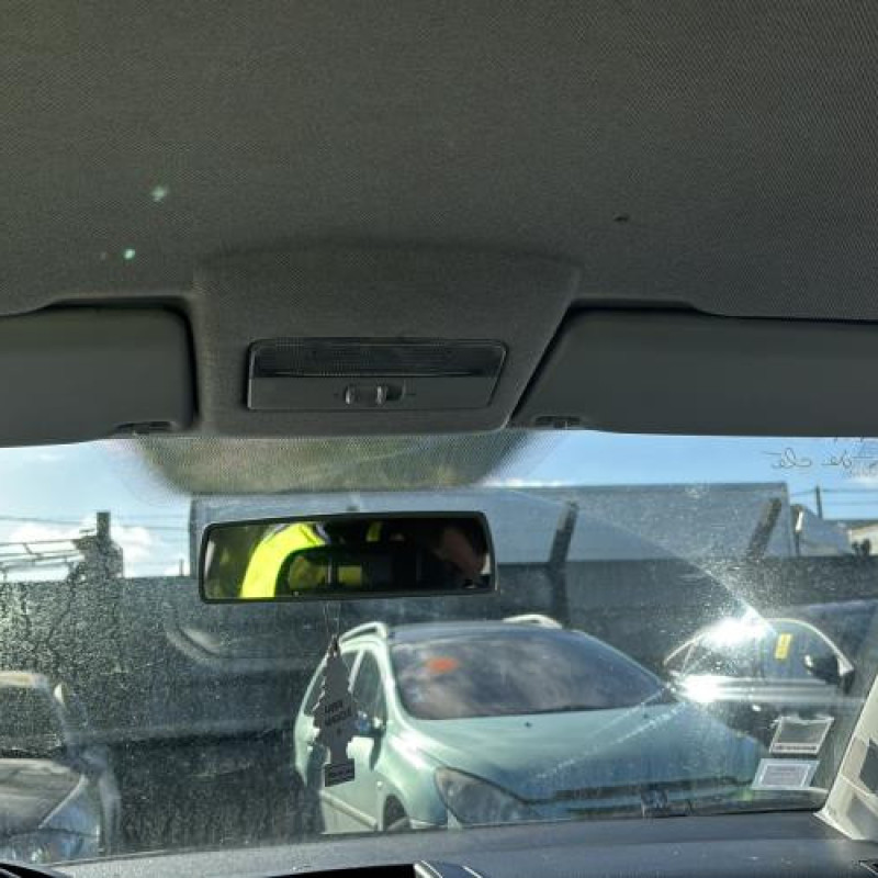 Bras essuie glace avant gauche VOLKSWAGEN POLO 4 Photo n°17