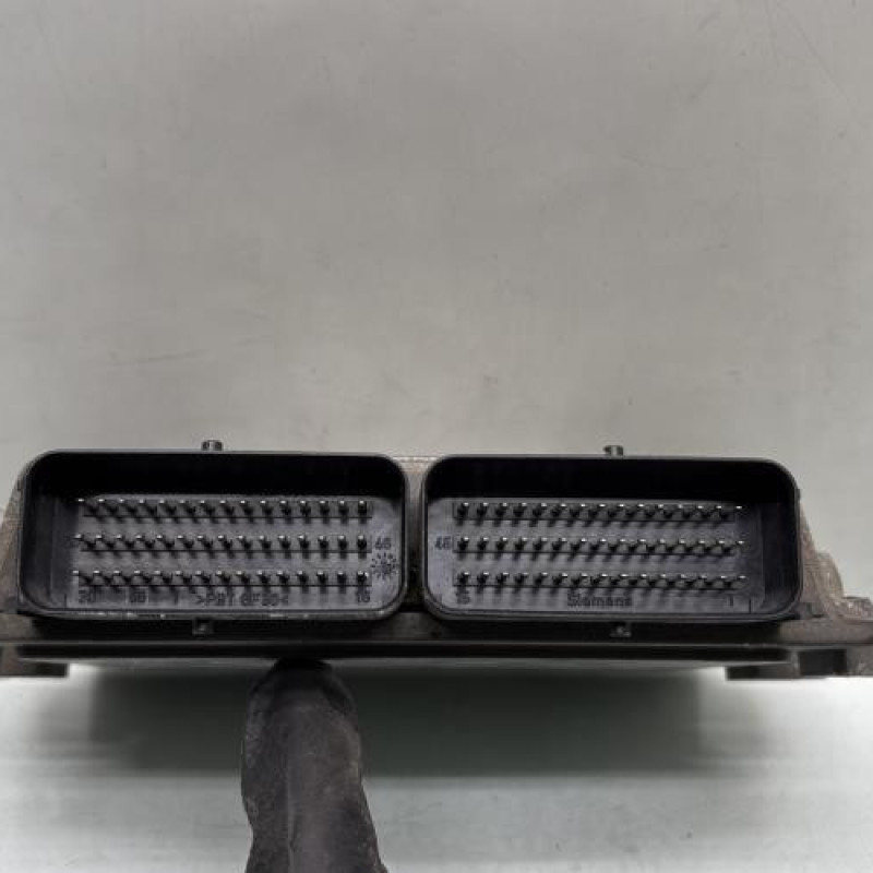Calculateur moteur RENAULT CLIO 2 Photo n°4