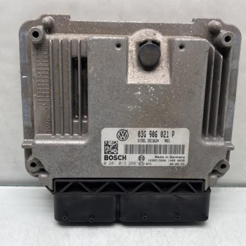 Calculateur moteur VOLKSWAGEN TOURAN 1 Photo n°1