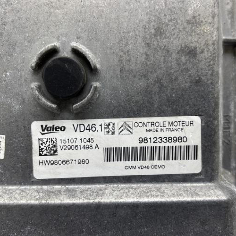 Calculateur moteur PEUGEOT 308 2 Photo n°2