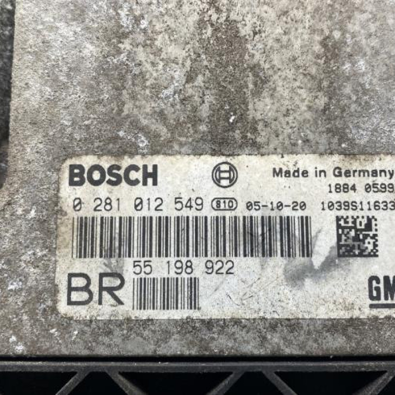 Calculateur moteur OPEL ZAFIRA B Photo n°4