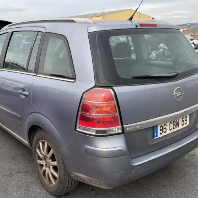 Calculateur moteur OPEL ZAFIRA B Photo n°8