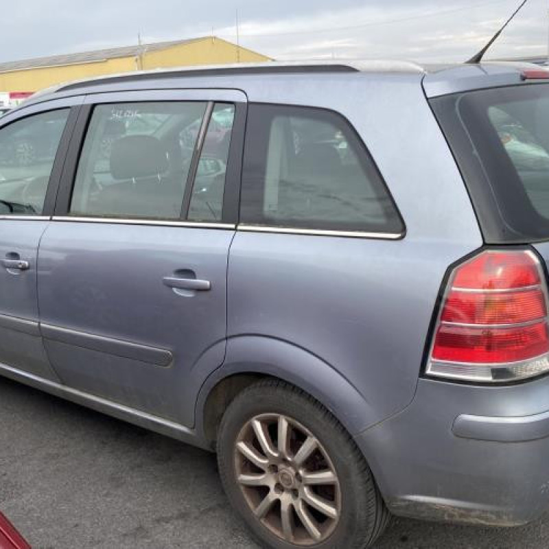 Calculateur moteur OPEL ZAFIRA B Photo n°10