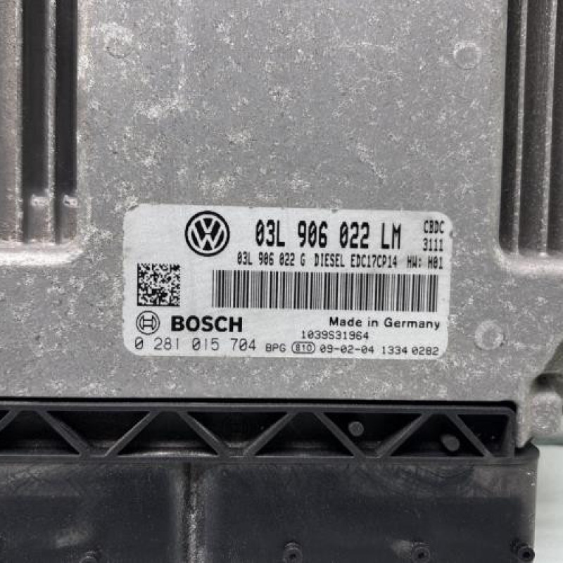 Calculateur moteur VOLKSWAGEN GOLF PLUS Photo n°2