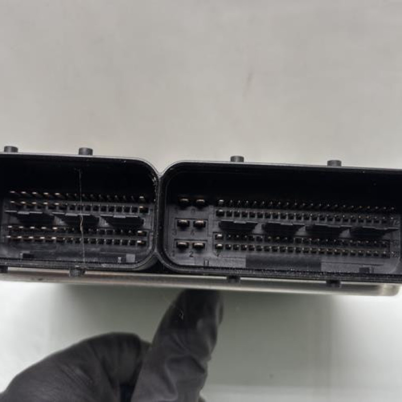 Calculateur moteur VOLKSWAGEN GOLF PLUS Photo n°3