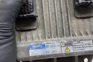 Calculateur moteur OPEL MERIVA A
