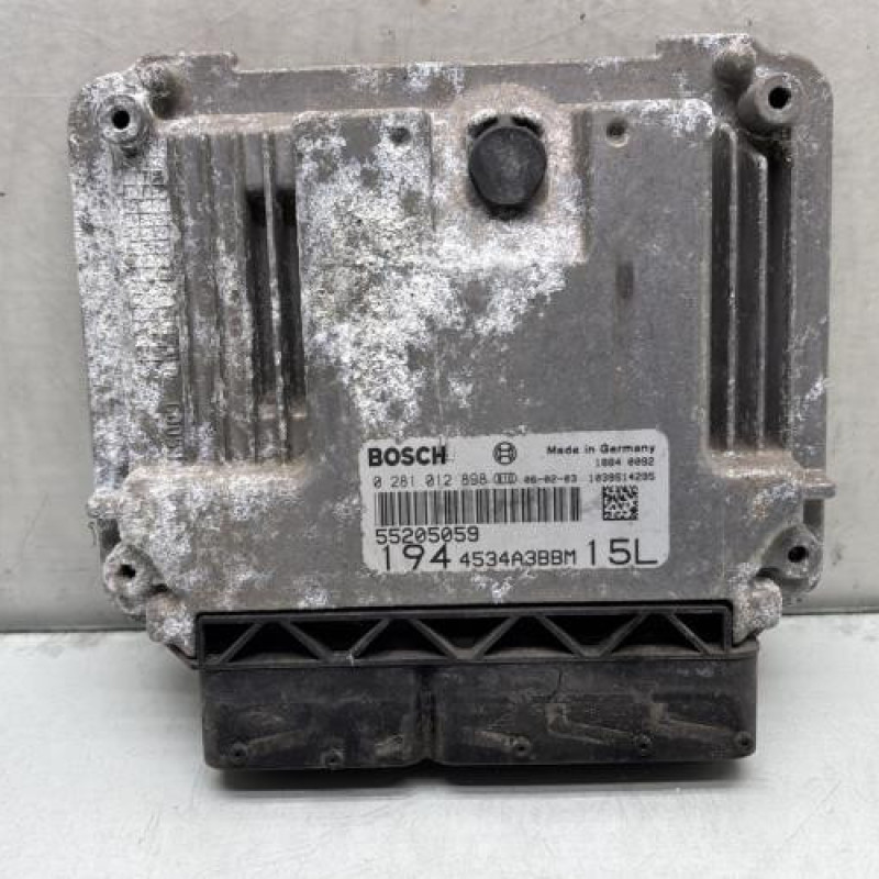 Calculateur moteur FIAT CROMA 2 Photo n°1
