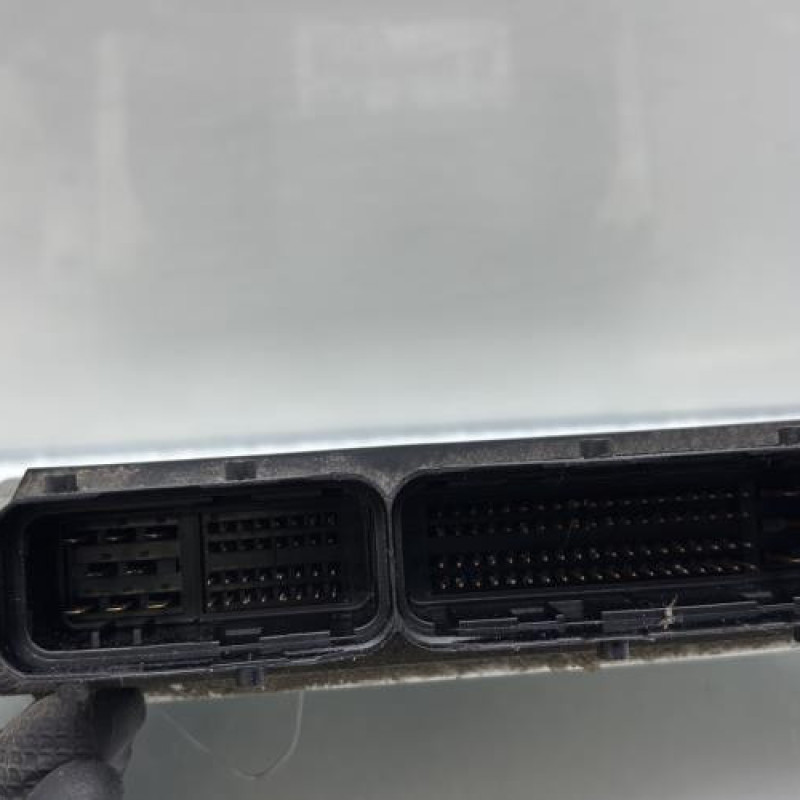 Calculateur moteur CITROEN C1 1 Photo n°3