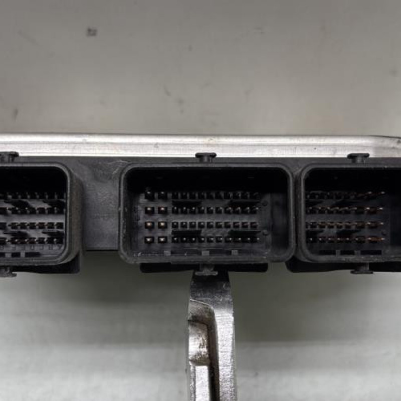 Calculateur moteur PEUGEOT 206 Photo n°4