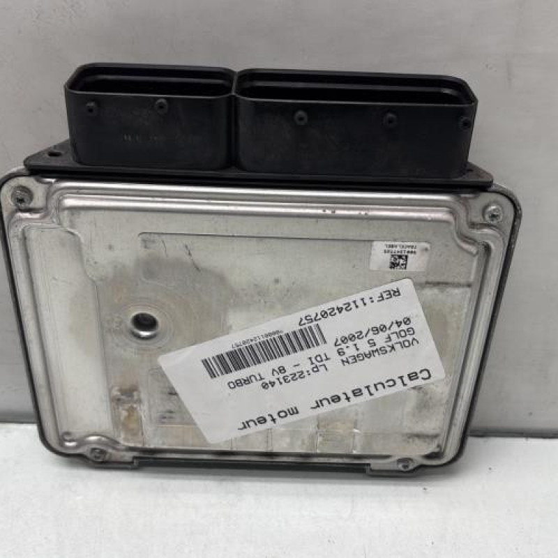 Calculateur moteur VOLKSWAGEN GOLF 5 Photo n°4