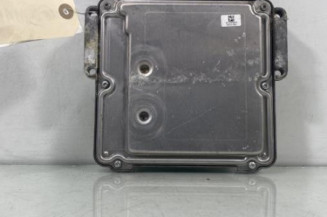 Calculateur moteur RENAULT ESPACE 4