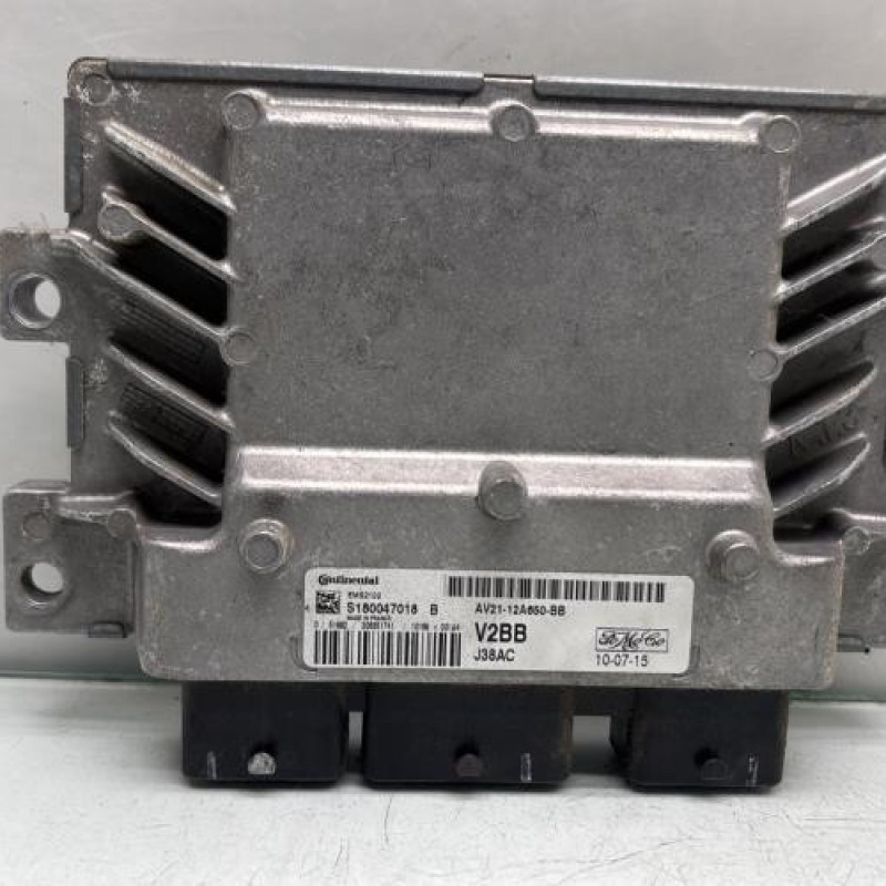 Calculateur moteur FORD FIESTA 6 Photo n°1