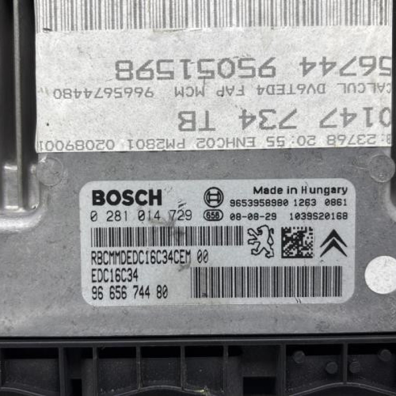 Calculateur moteur PEUGEOT 3008 1 Photo n°2