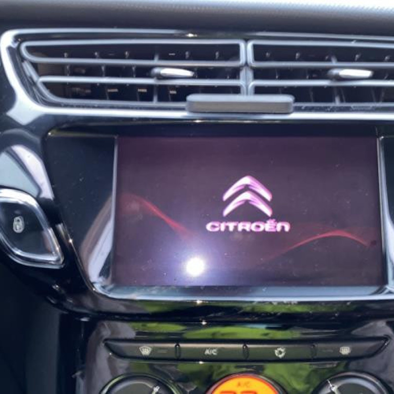 Ecran GPS CITROEN DS3 Photo n°19