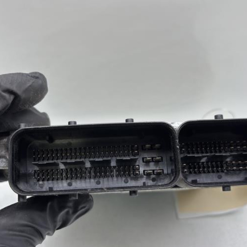 Calculateur moteur OPEL CORSA D Photo n°3