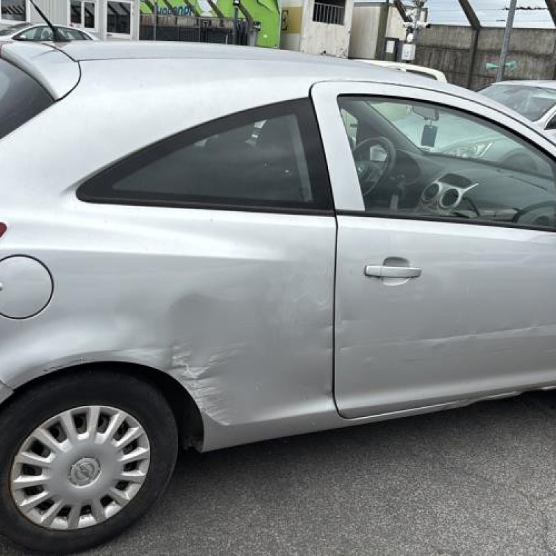 Calculateur moteur OPEL CORSA D Photo n°10