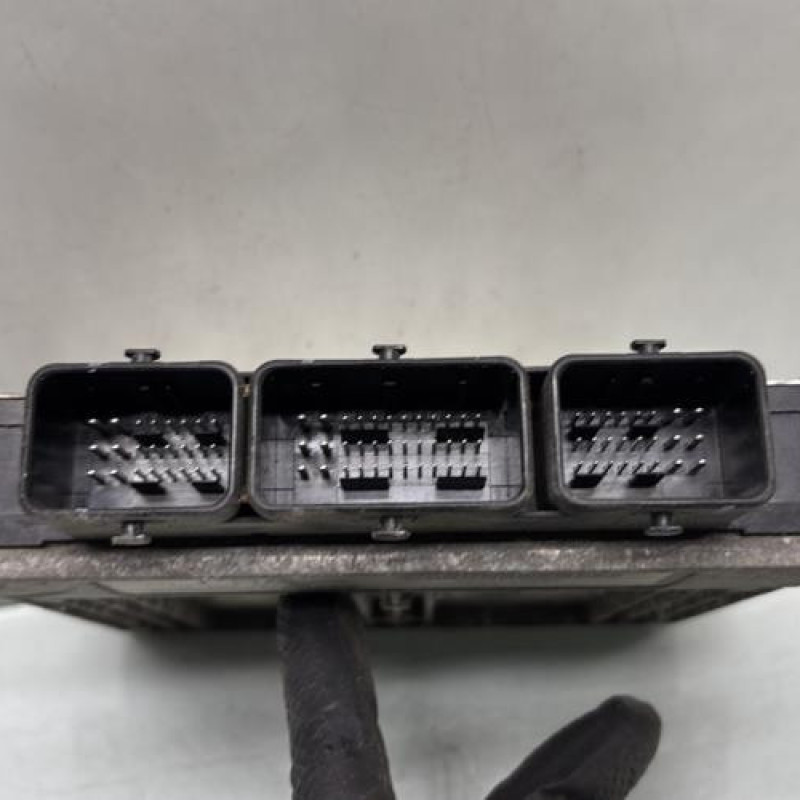 Calculateur moteur PEUGEOT 206 Photo n°3