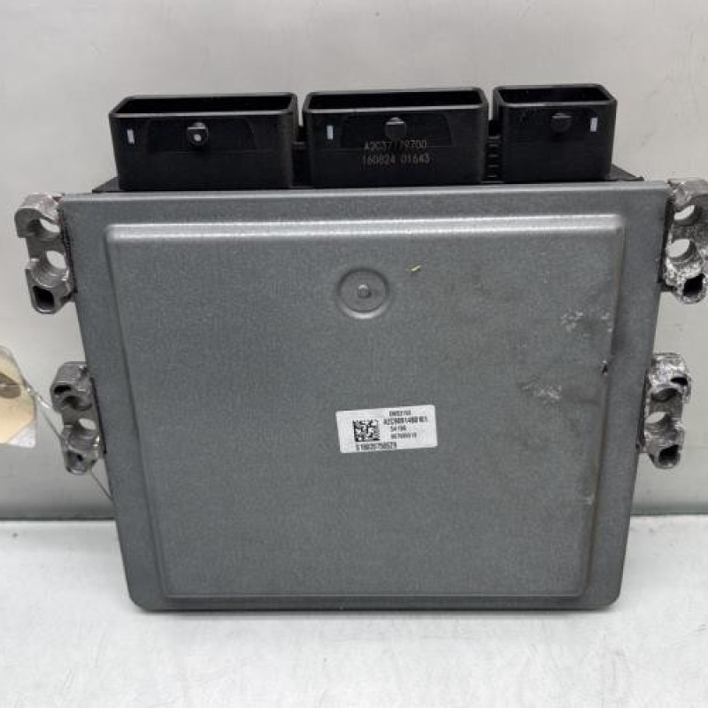 Calculateur moteur RENAULT MEGANE 4 Photo n°4