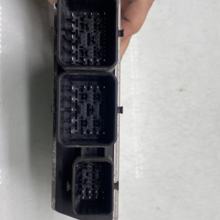 Calculateur moteur PEUGEOT 2008 1