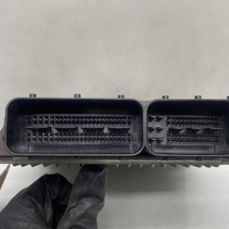 Calculateur moteur MERCEDES VITO 639 Photo n°3
