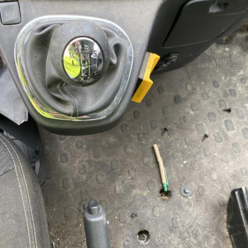 Ceinture avant droit RENAULT TRAFIC 3 COURT Photo n°19