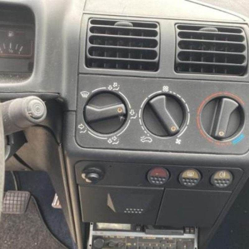 Ceinture avant droit PEUGEOT 205 Photo n°13