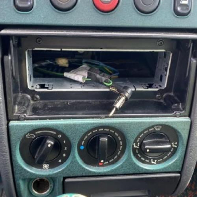 Ceinture avant droit CITROEN BERLINGO 1 Photo n°9