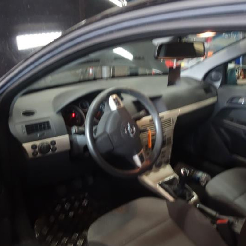 Ceinture avant droit OPEL ASTRA H Photo n°8