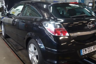 Ceinture avant droit OPEL ASTRA H