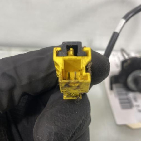 Attache ceinture arriere gauche MERCEDES CLASSE B 245