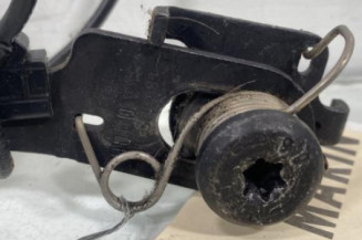 Attache ceinture arriere gauche MERCEDES CLASSE B 245