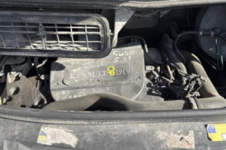 Crosse arriere droit RENAULT TRAFIC 2