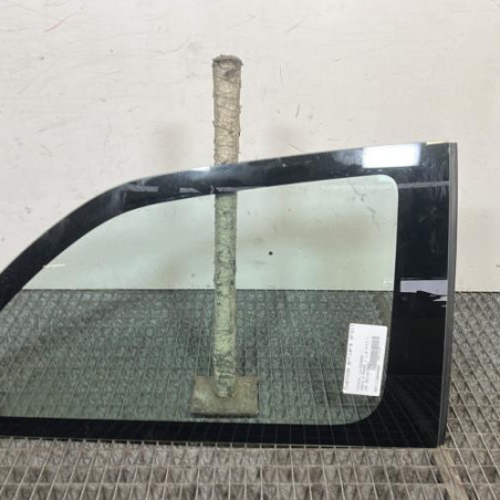 Custode arriere droit TOYOTA YARIS 2 Photo n°1