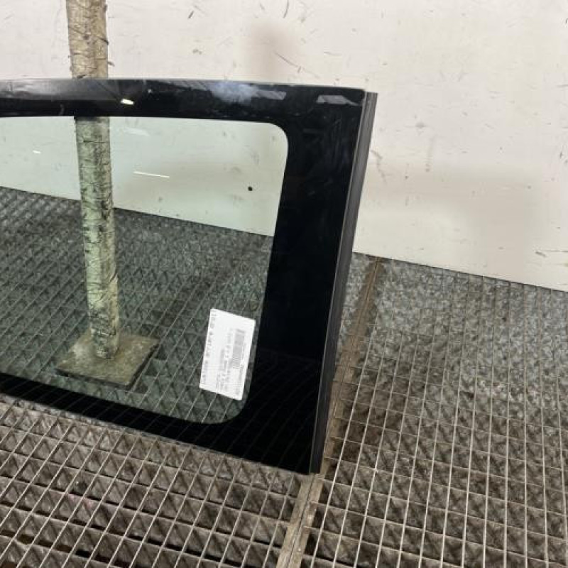 Custode arriere droit TOYOTA YARIS 2 Photo n°3