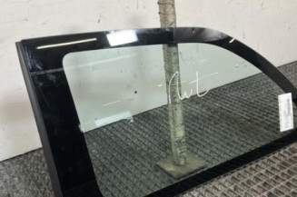 Custode arriere gauche TOYOTA YARIS 2