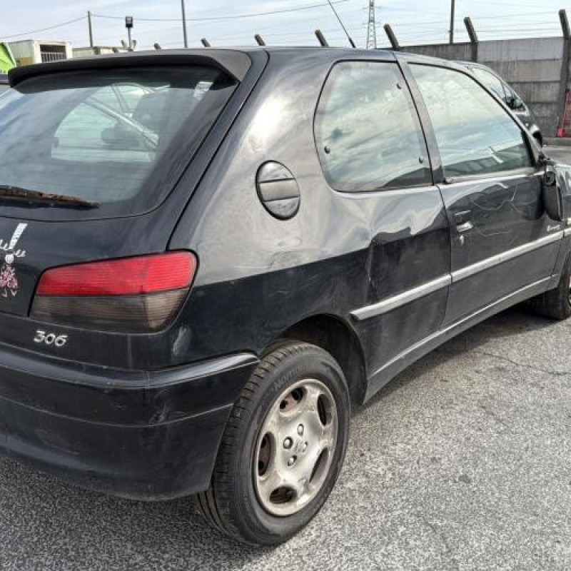Custode arriere gauche PEUGEOT 306 Photo n°7