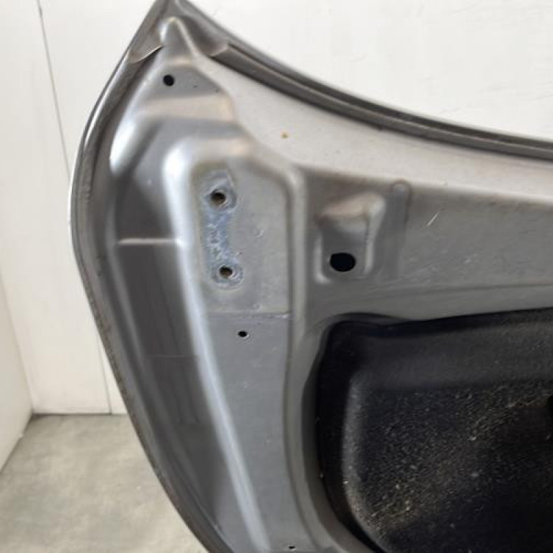 Capot TOYOTA AVENSIS 3 Photo n°8