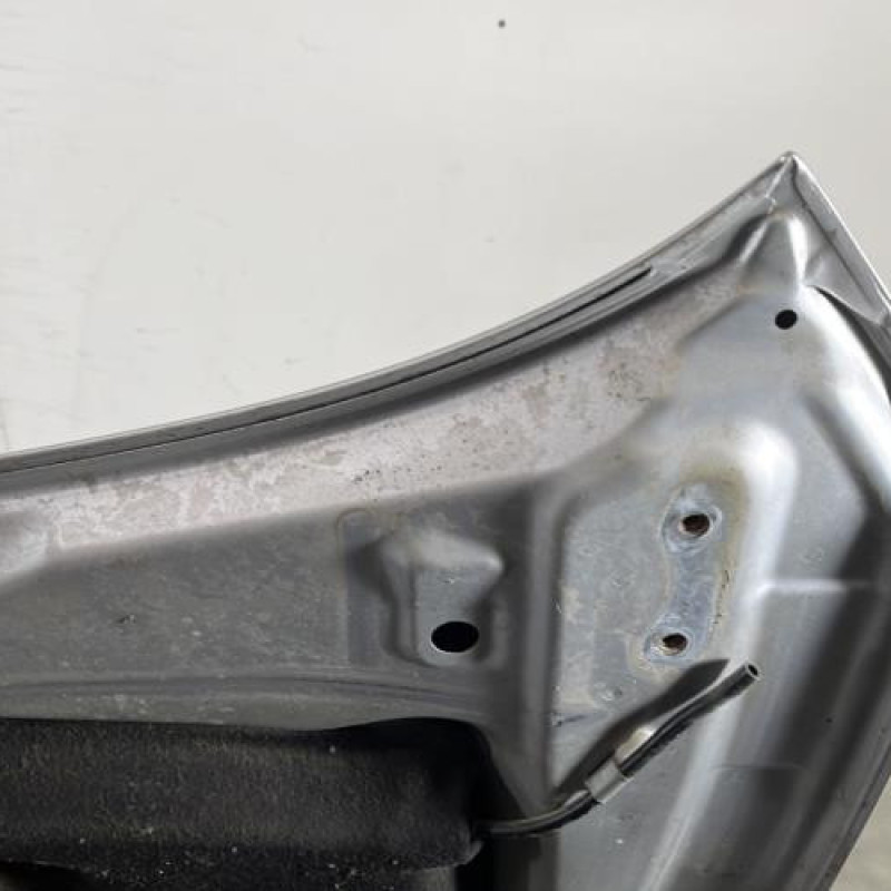 Capot TOYOTA AVENSIS 3 Photo n°9