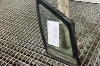 Custode avant droit (porte) TOYOTA AVENSIS 3
