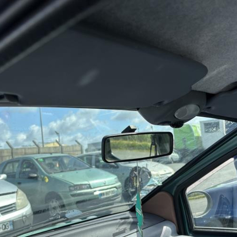 Feu arriere principal gauche (feux) RENAULT TWINGO 1 Photo n°14