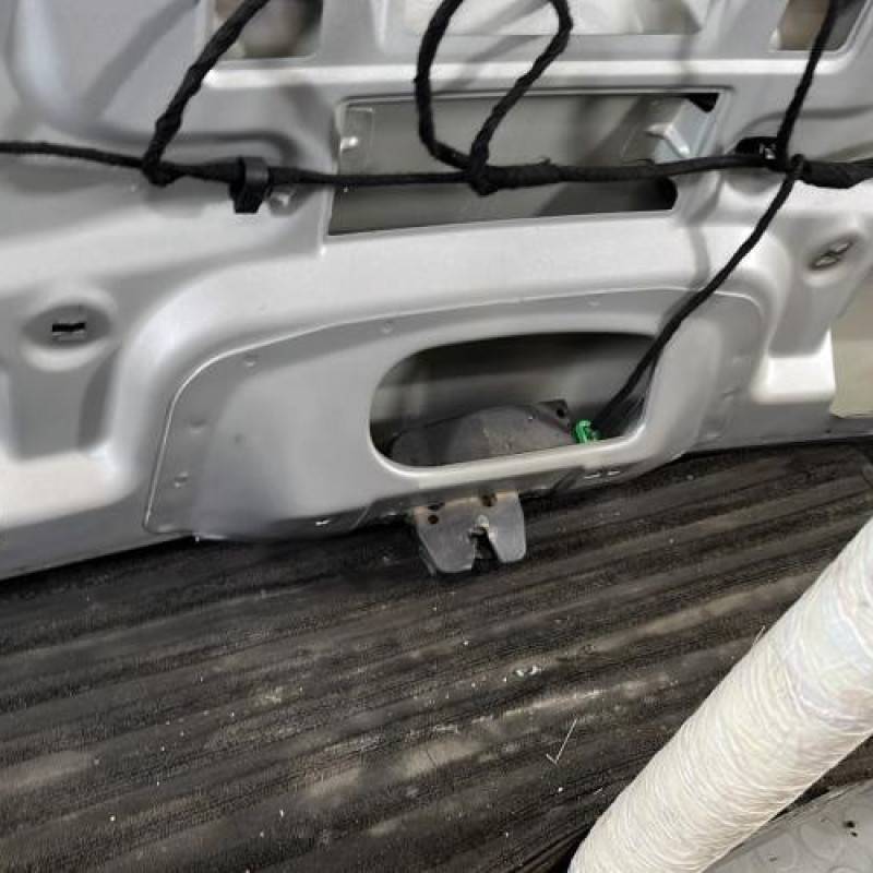 Malle/Hayon arriere PEUGEOT 307 Photo n°12