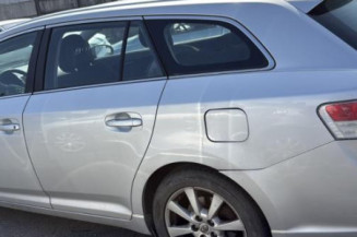 Malle/Hayon arriere TOYOTA AVENSIS 3