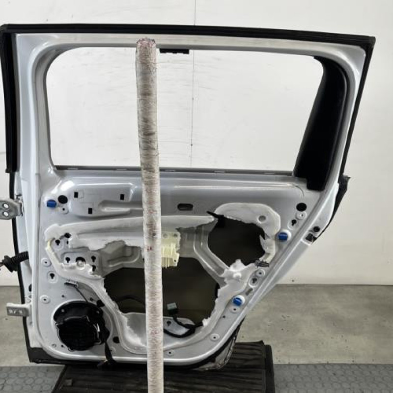 Porte arriere droit PEUGEOT 5008 1 Photo n°4