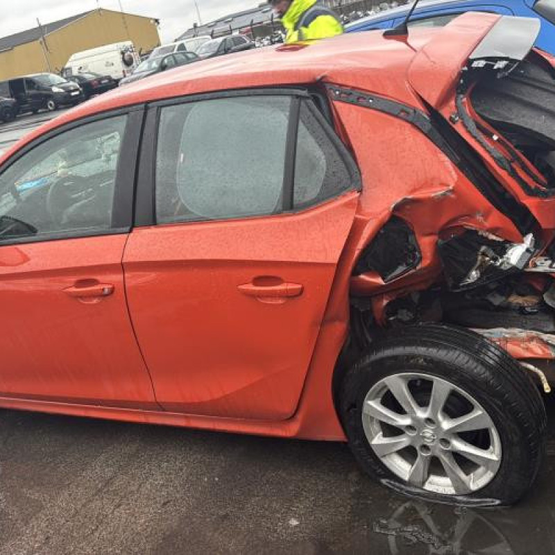 Vitre arriere droit OPEL CORSA F Photo n°10