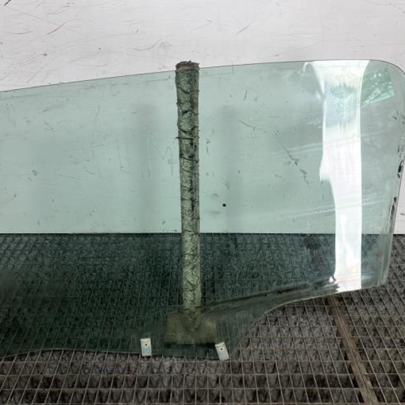 Vitre arriere droit PEUGEOT 307 Photo n°4